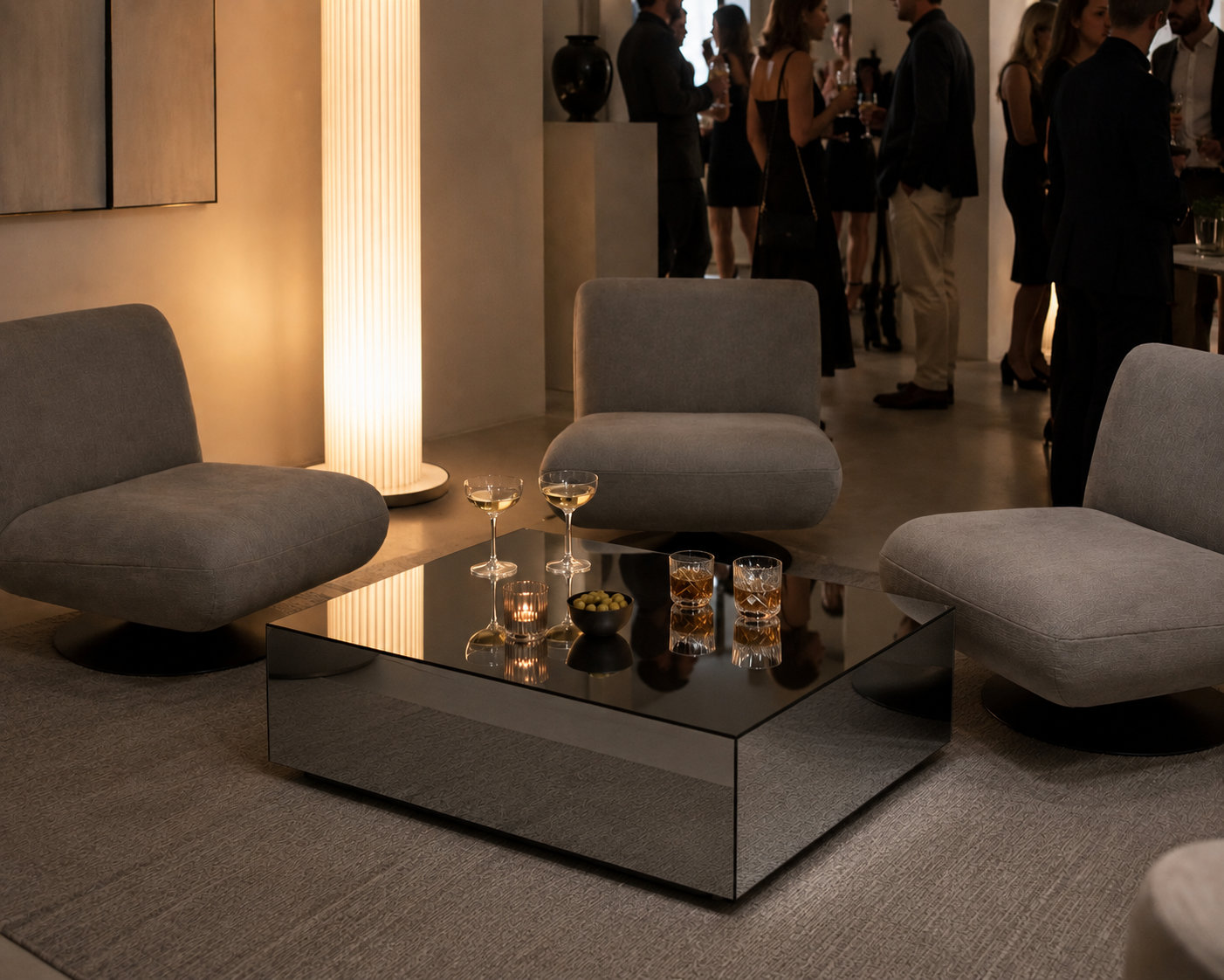 Chrome furniture for hire. Mirrored table for hire in London. Mirrored furniture. Chrome table for hire. Mirrored furniture hire in Uk, mirrored furniture hire London. Chrome mirror event furniture for hire.