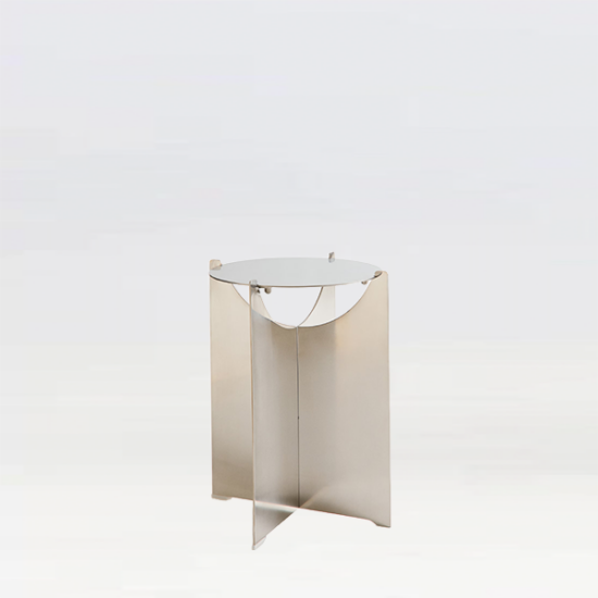 Chrome furniture for hire. Mirrored table for hire in London. Mirrored furniture. Chrome table for hire.